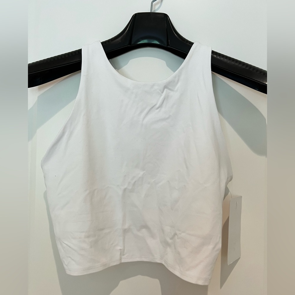 Athletic conscious crop A-C